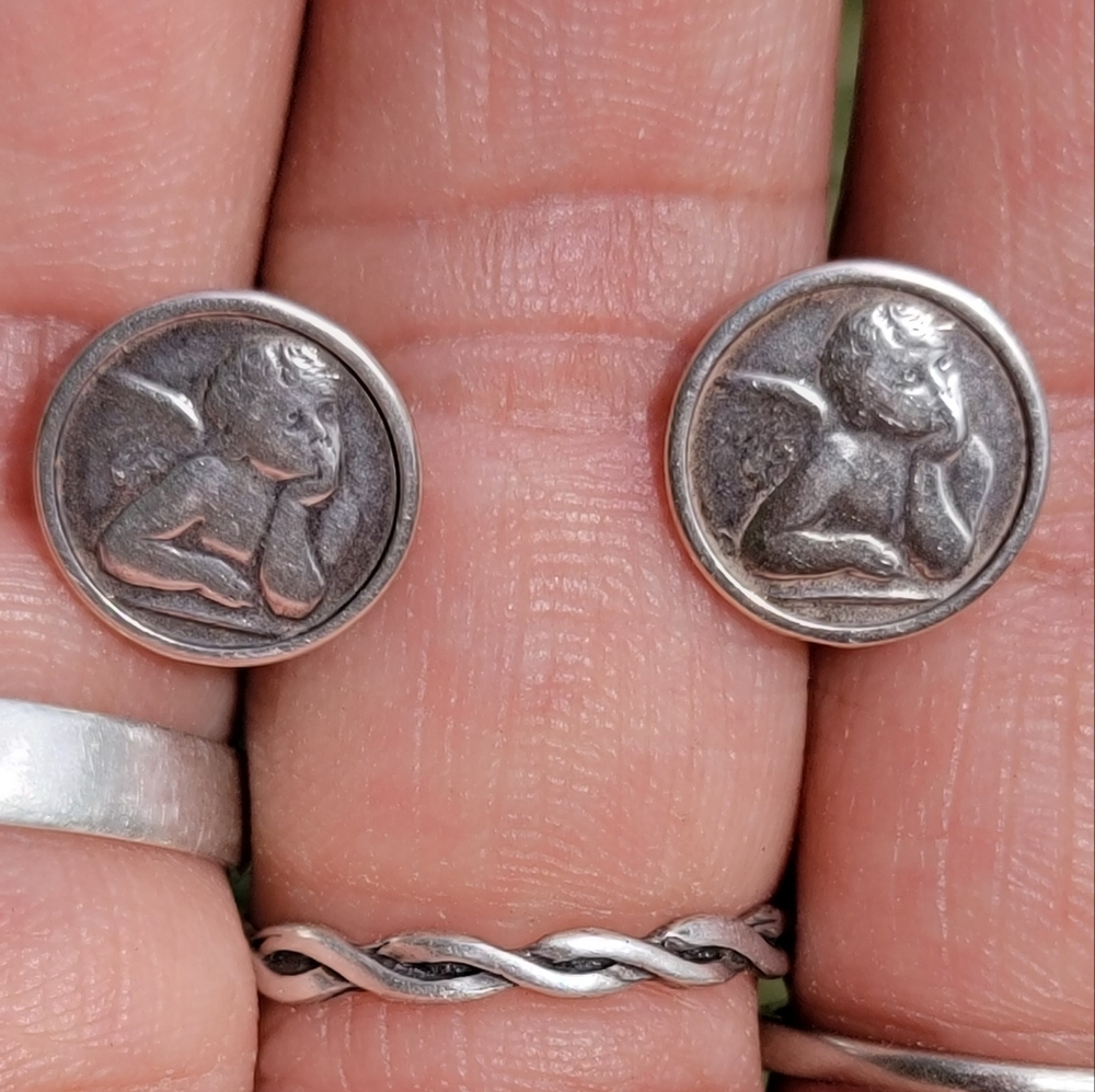 Vintage solid 925 sterling silver casted guardian angel cherub round studs earri